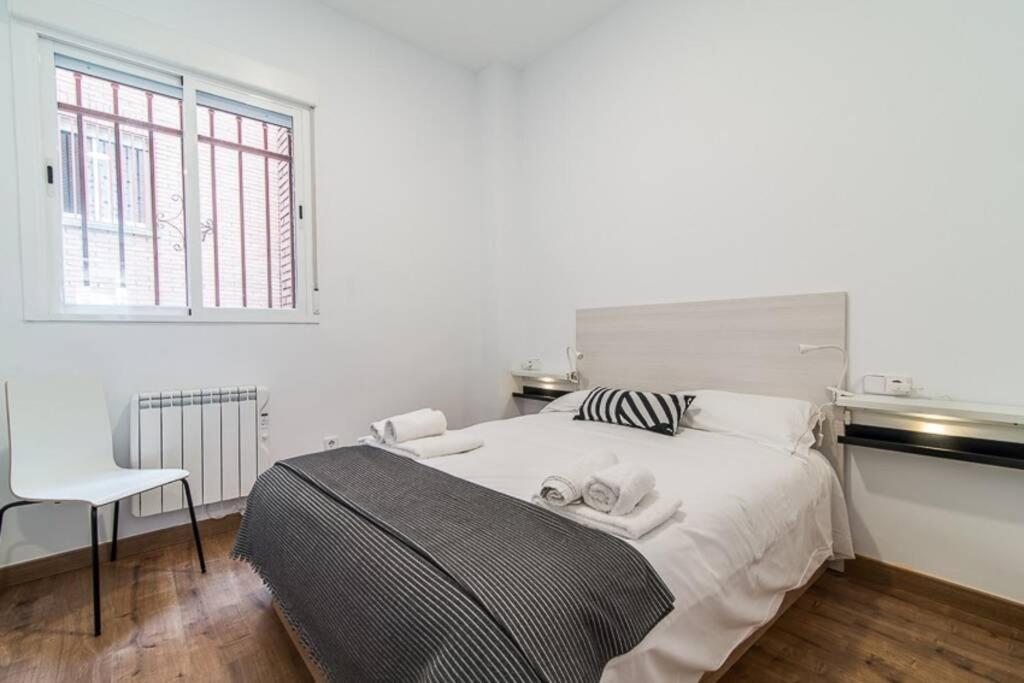 #15Pin-2 Apartamento De Un Dormitorio Plaza Castilla Madrid Kültér fotó